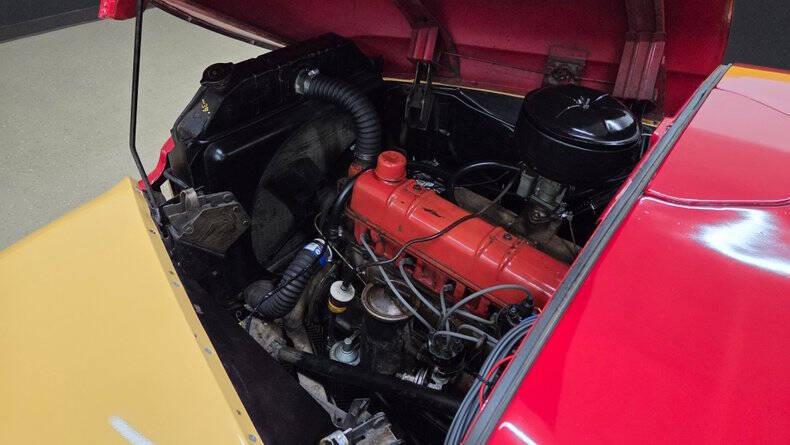 1953 International L-120 Series