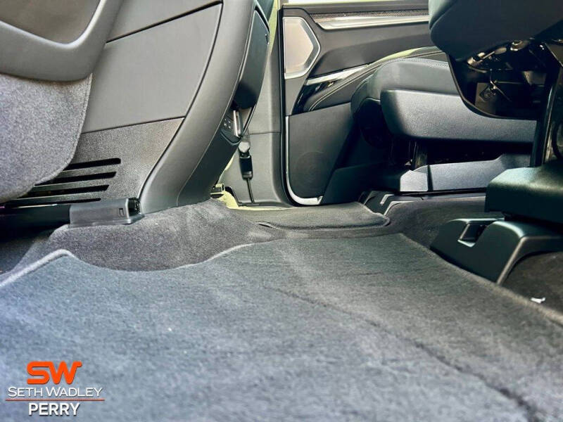 2025 Cadillac Escalade-V