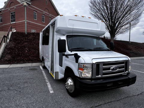 2017 Ford E-450