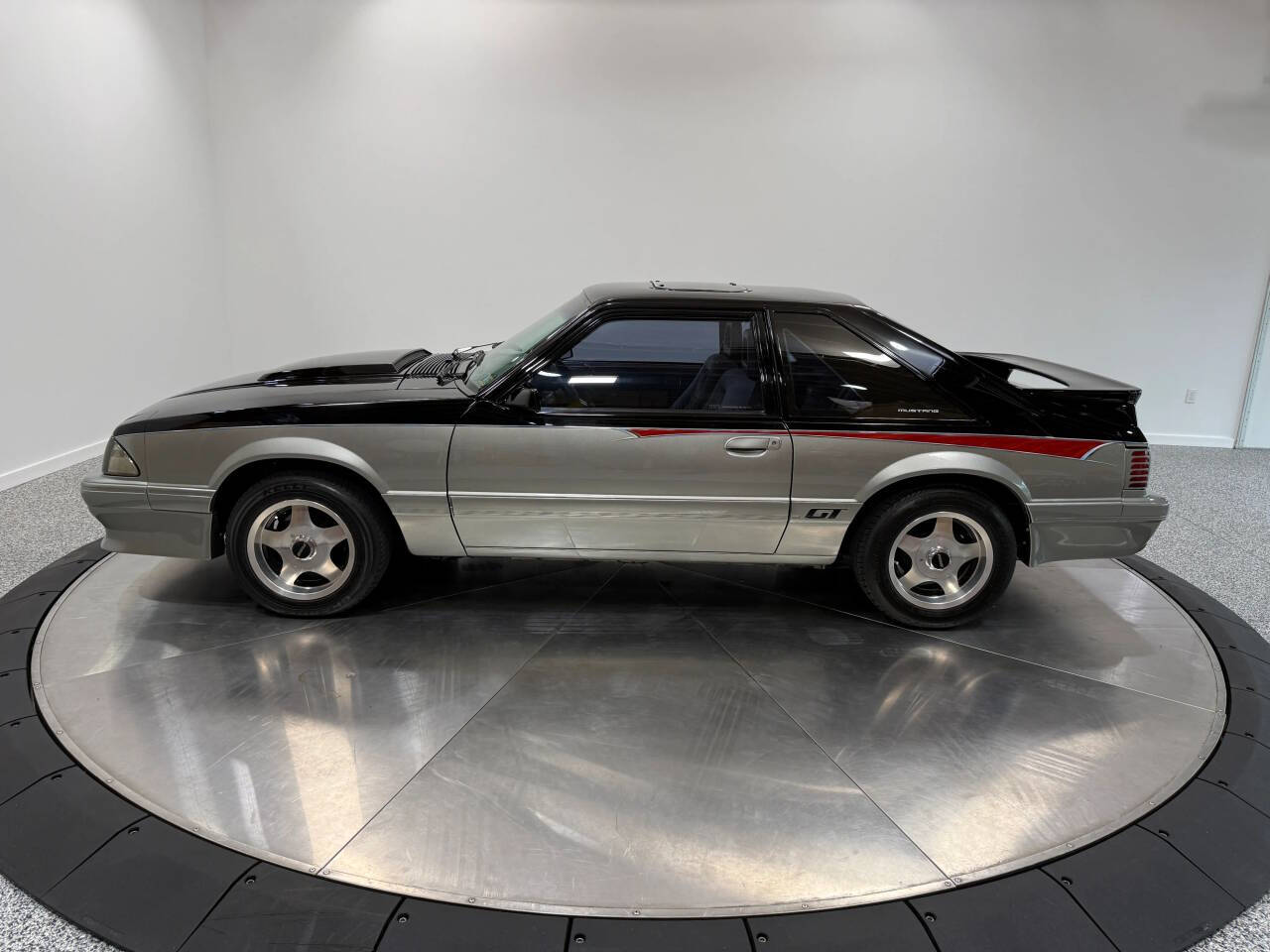 1986 Ford Mustang 7