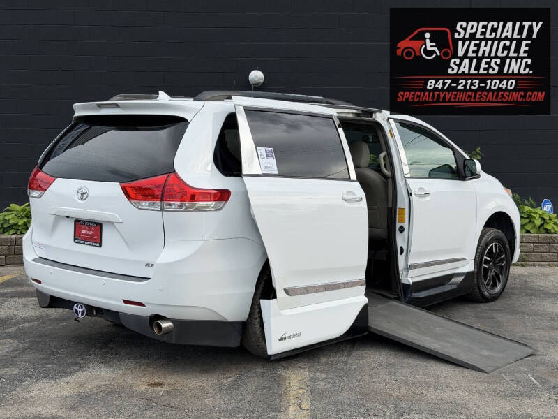 2013 Toyota Sienna XLE Mobility 7-Passenger