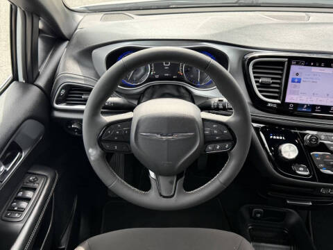 2023 Chrysler Pacifica Touring