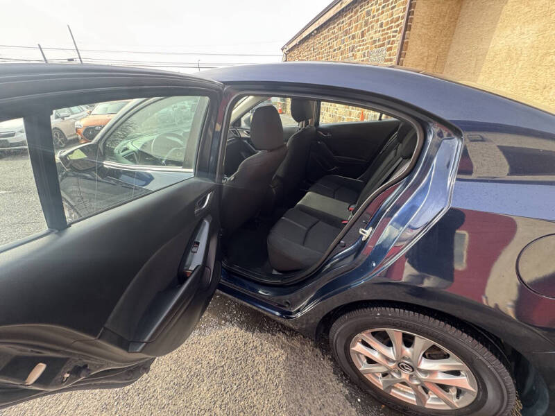 2017 Mazda MAZDA3 Sport