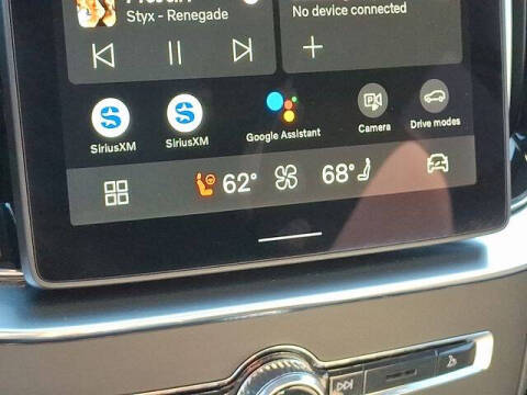 2025 Volvo XC90 B6 Plus Bright Theme 7P