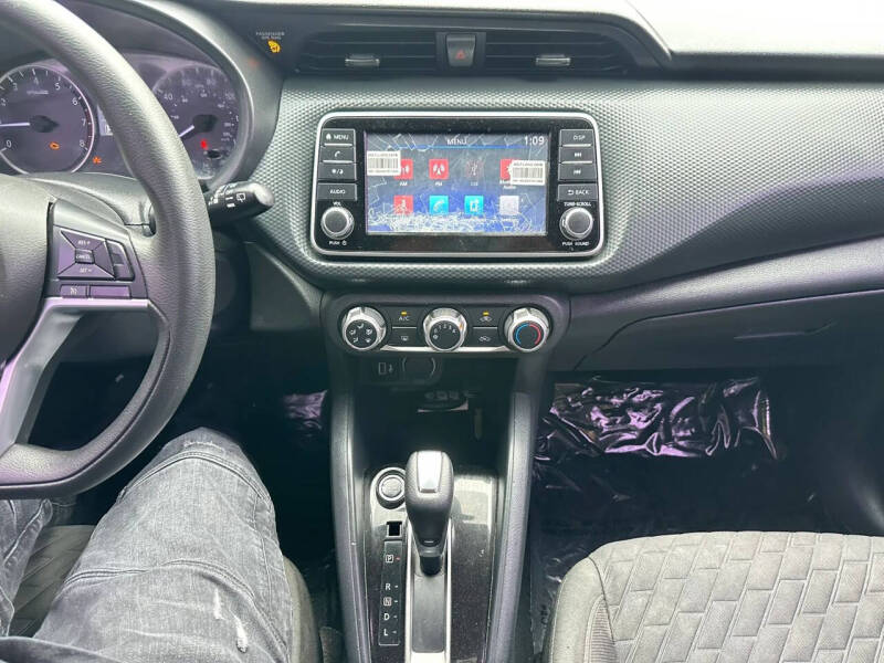 2021 Nissan Kicks S