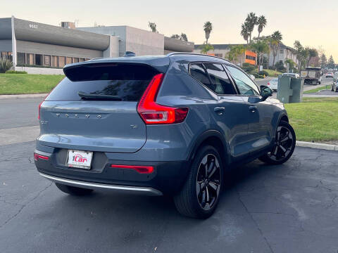 2020 Volvo XC40 T4 Momentum