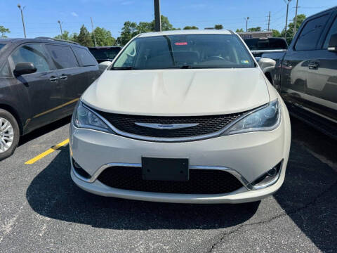 2020 Chrysler Pacifica Touring