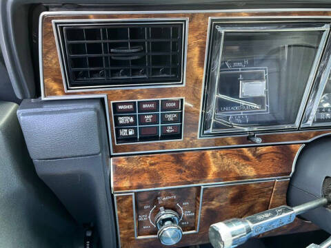 1984 Lincoln Town Car
