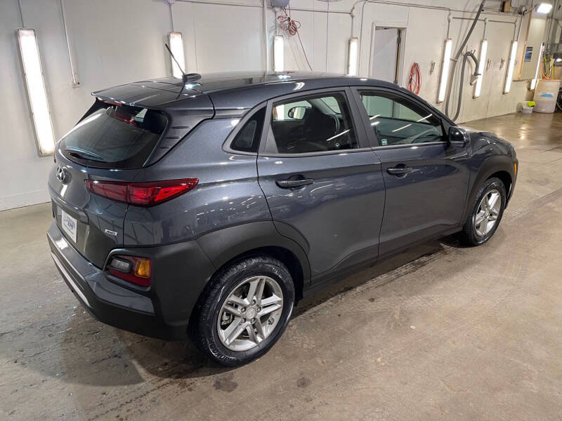 Used 2020 Hyundai Kona SE with VIN KM8K1CAA7LU517173 for sale in Sioux Falls, SD