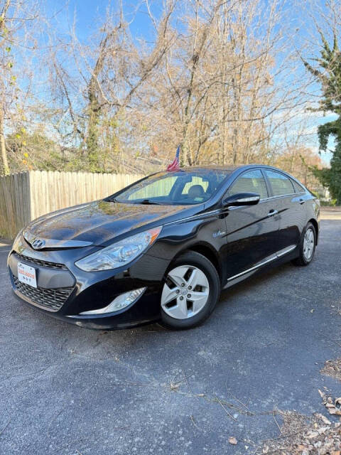 2012 Hyundai SONATA Hybrid for sale at Joes Blvd Auto Sales in Hopewell, VA