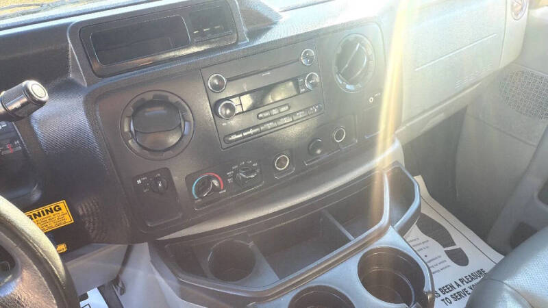 2012 Ford E-Series E-450 SD