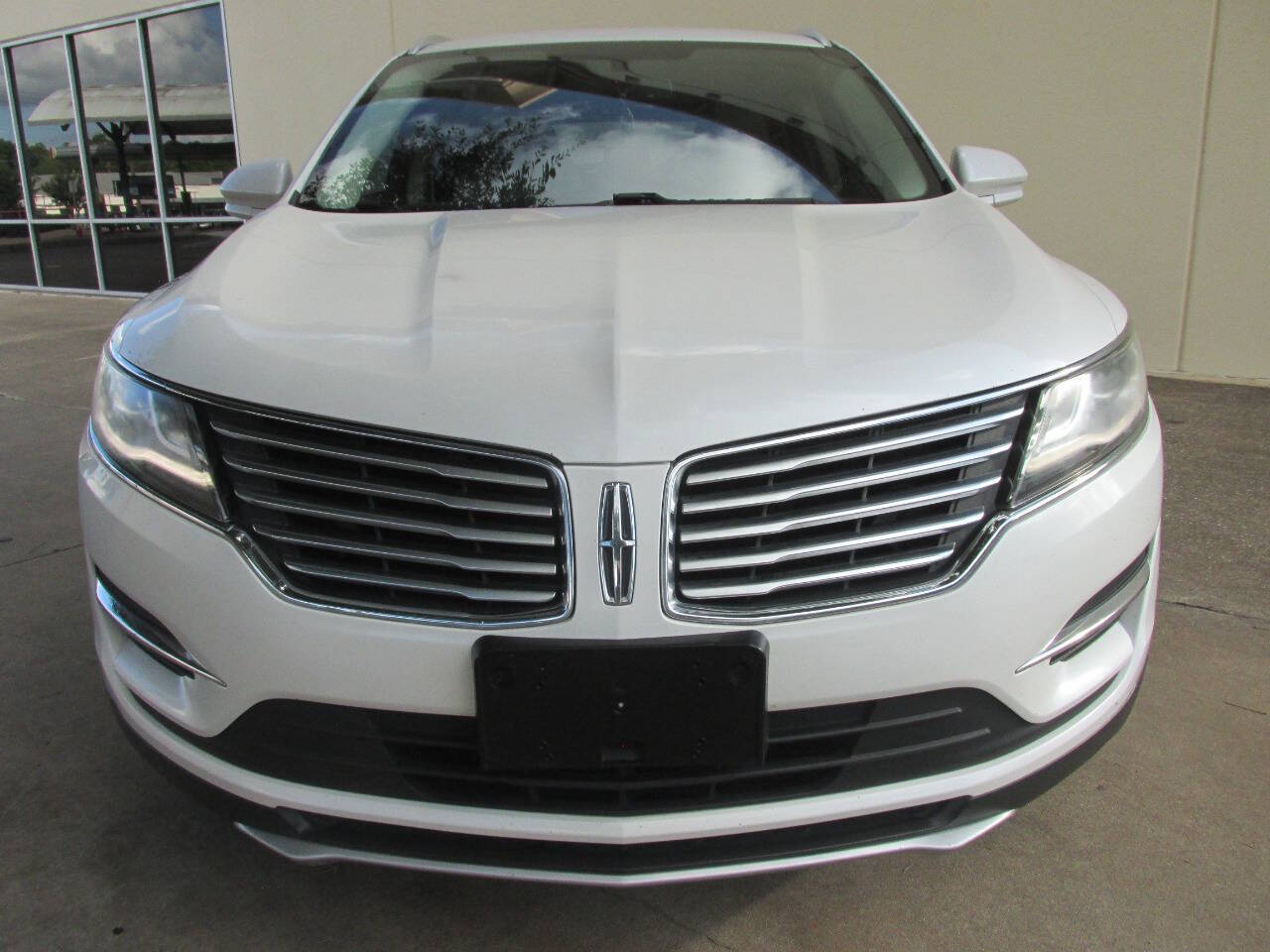 Off White 2017 Lincoln MKC Premiere Premiere 4dr SUV 2