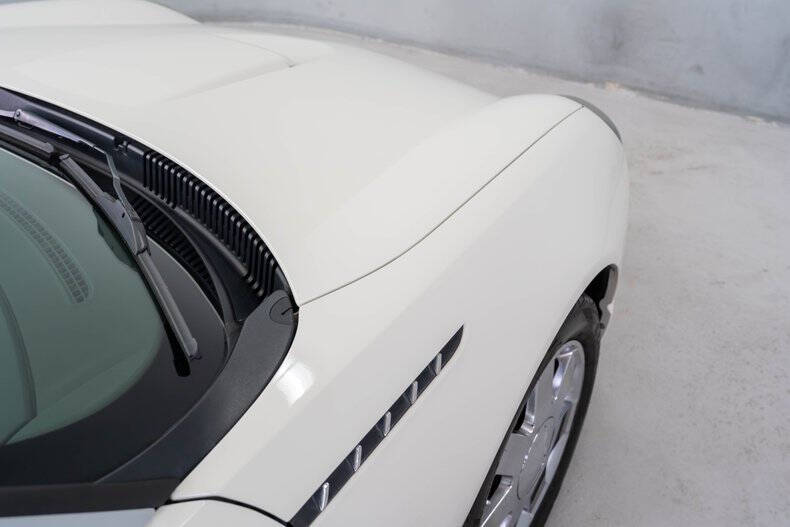 2002 Ford Thunderbird Deluxe