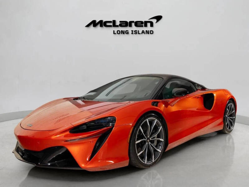 2023 McLaren Artura