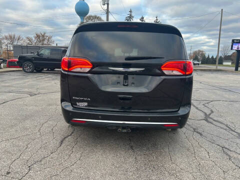 2018 Chrysler Pacifica Touring L Plus