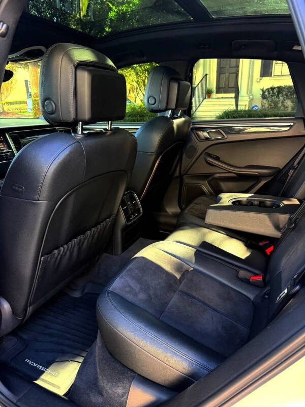 2015 Porsche Macan S