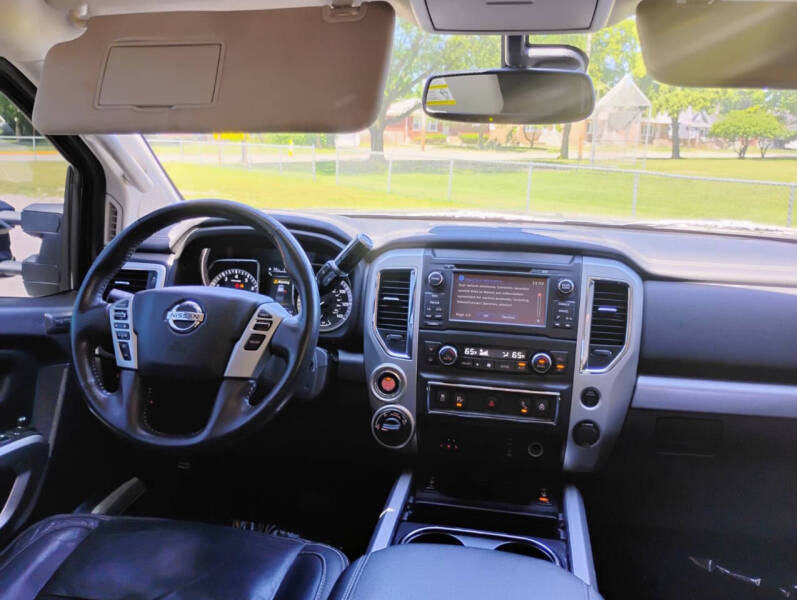2017 Nissan Titan PRO-4X