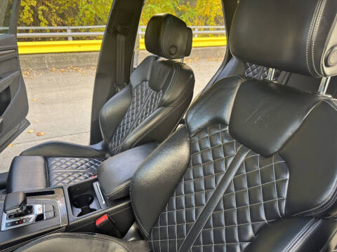 2020 Audi SQ5 3.0T quattro Premium Plus