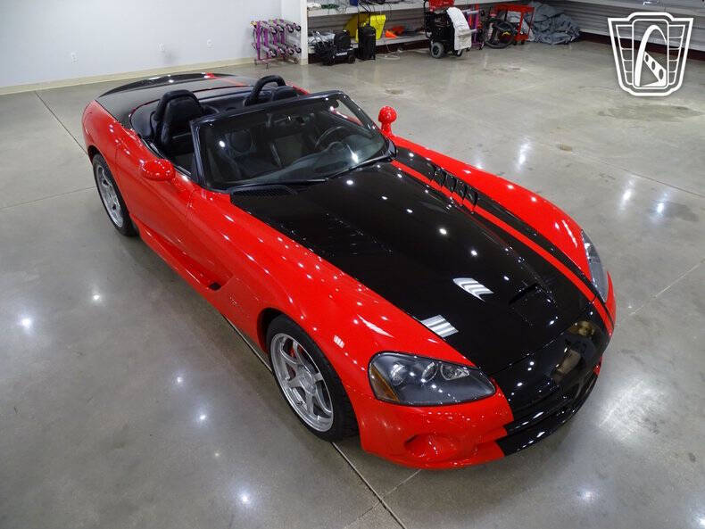 2003 Dodge Viper SRT-10
