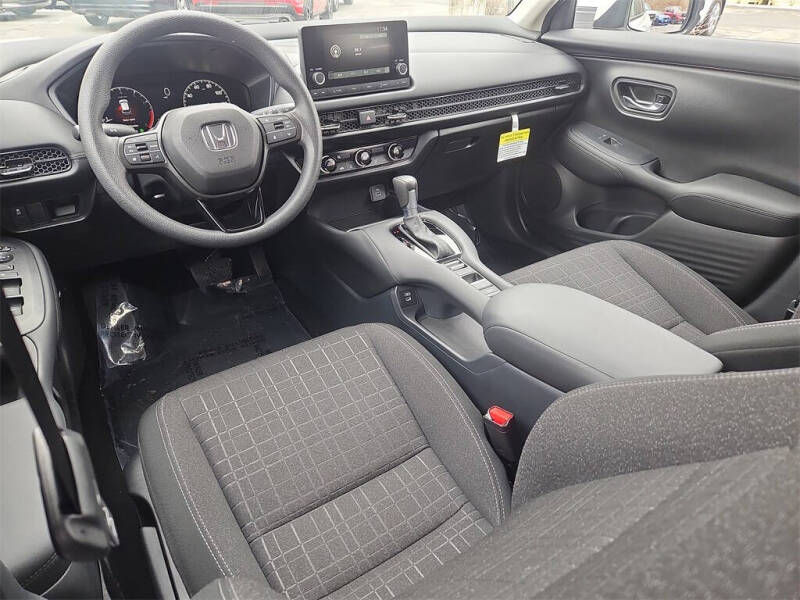 2025 Honda HR-V LX