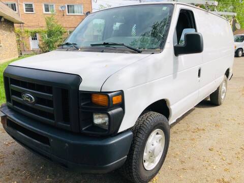 2009 Ford E-Series Cargo for sale at Midland Commercial. Chicago Cargo Vans & Truck in Bridgeview IL