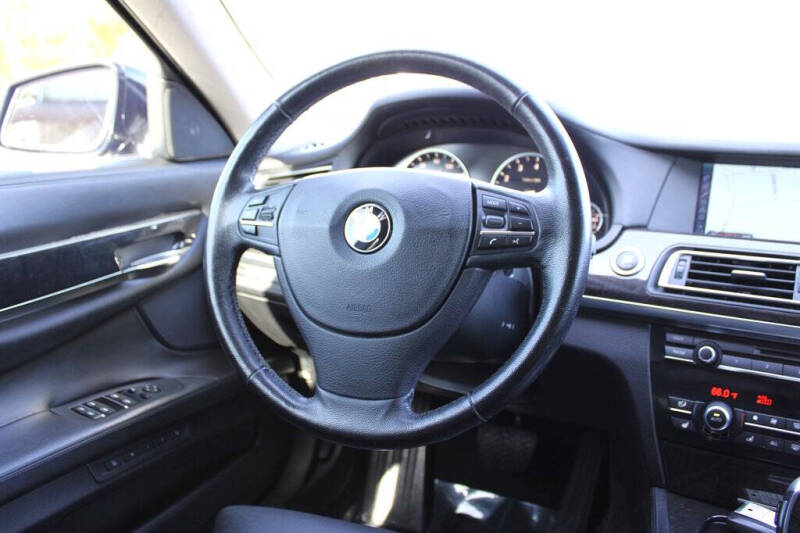 2011 BMW 7 Series 750i xDrive