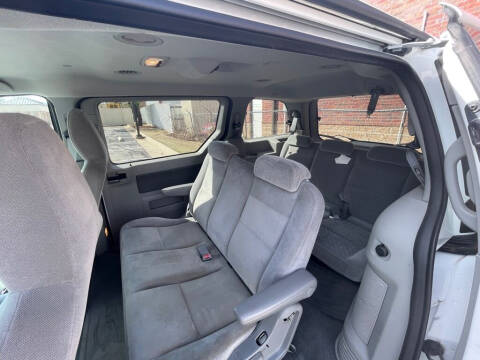 2004 Ford Freestar S