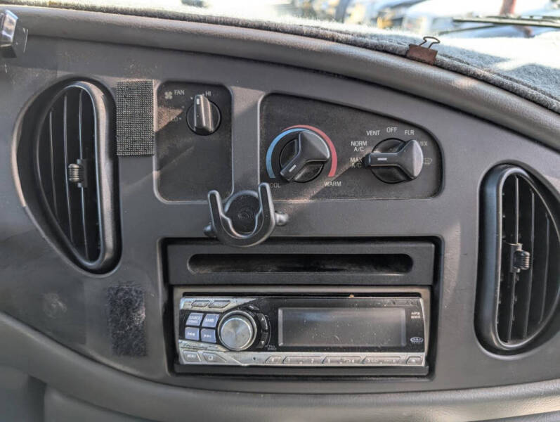 2005 Ford E-Series E-250