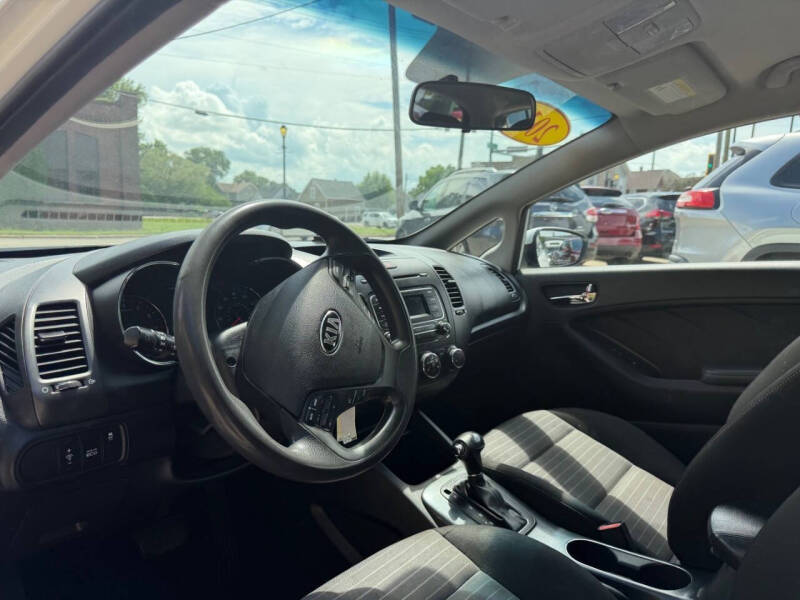 2016 Kia Forte5 LX