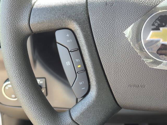 2025 Chevrolet Express 2500