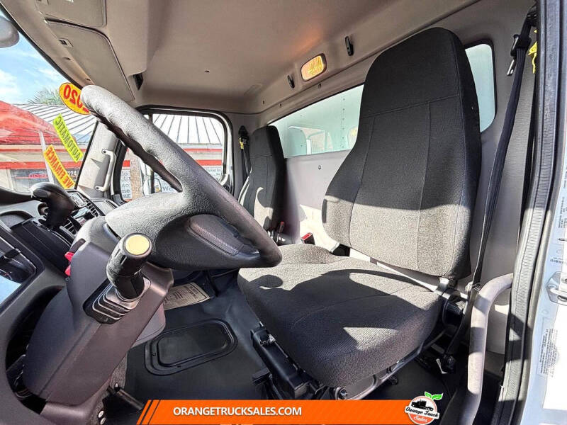 2020 Freightliner M2 106