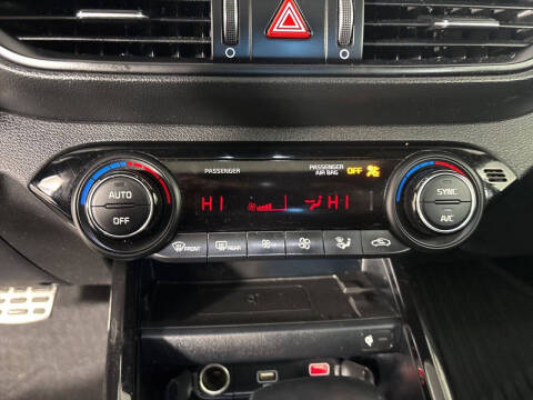 2022 Kia Forte GT Line