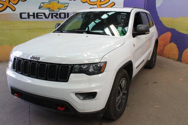 Used 2017 Jeep Grand Cherokee Trailhawk with VIN 1C4RJFLG2HC961273 for sale in Grand Ledge, MI