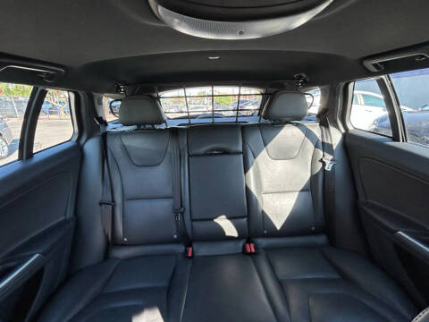 2016 Volvo V60 T5 Drive-E Platinum