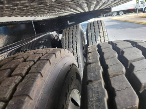 2024 Freightliner M2 106