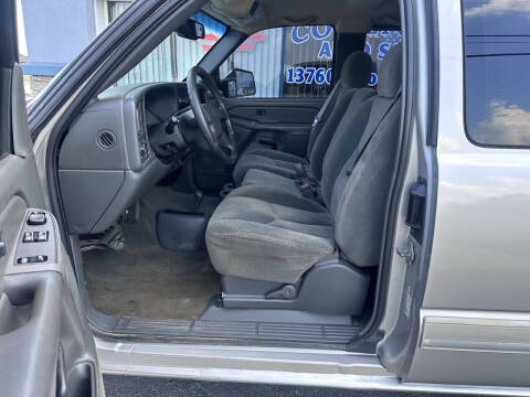 2004 Chevrolet Silverado 1500 LS