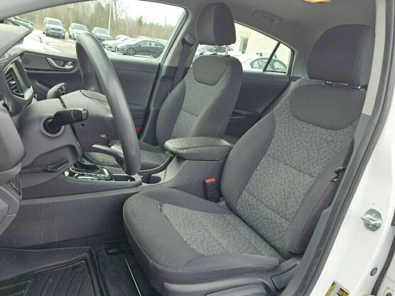 2017 Hyundai Ioniq Hybrid Blue