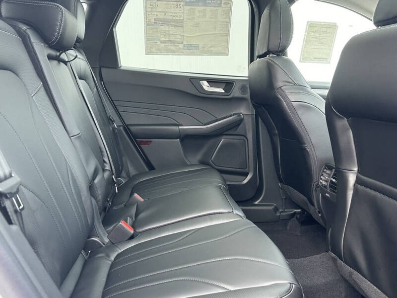 2026 Ford Escape Platinum