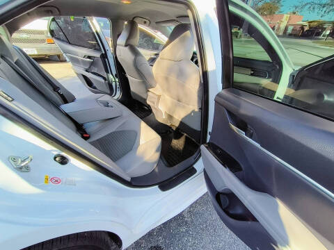 2018 Toyota Camry SE