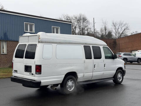 2010 Ford E-Series E-350 SD XLT