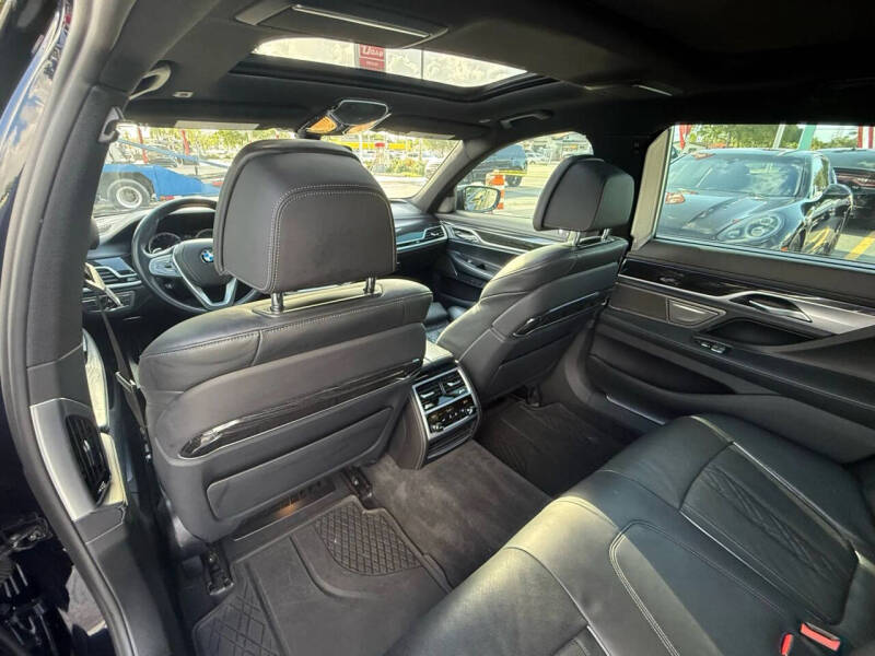 2019 BMW 7 Series 740i