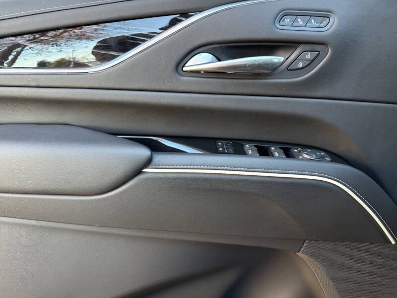 2022 Cadillac Escalade Sport