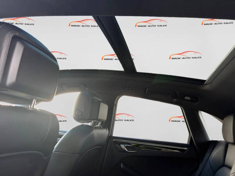 2021 Porsche Macan