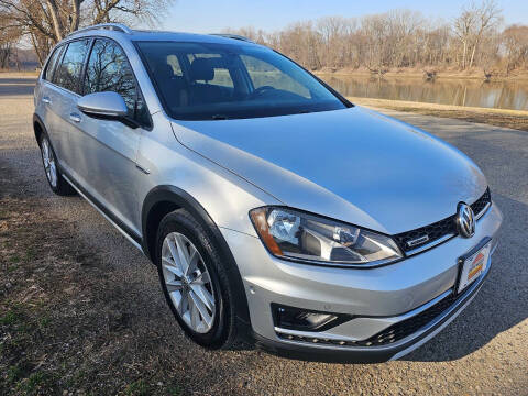 2017 Volkswagen Golf Alltrack for sale at Auto House Superstore in Terre Haute IN