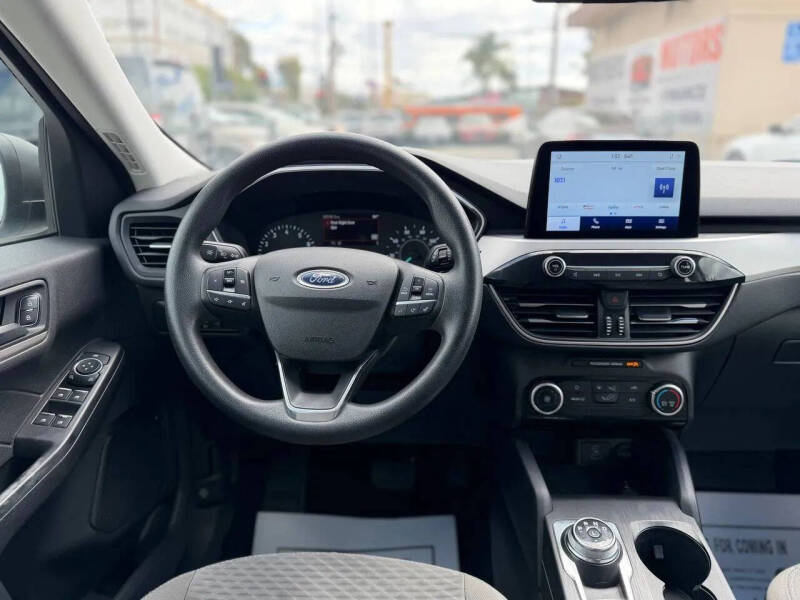2022 Ford Escape SE