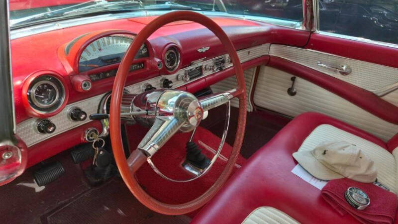 1955 Ford Thunderbird