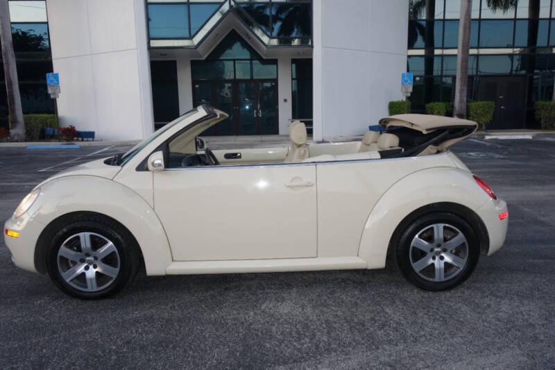 2006 Volkswagen New Beetle Convertible for sale at SR Motorsport in Pompano Beach FL