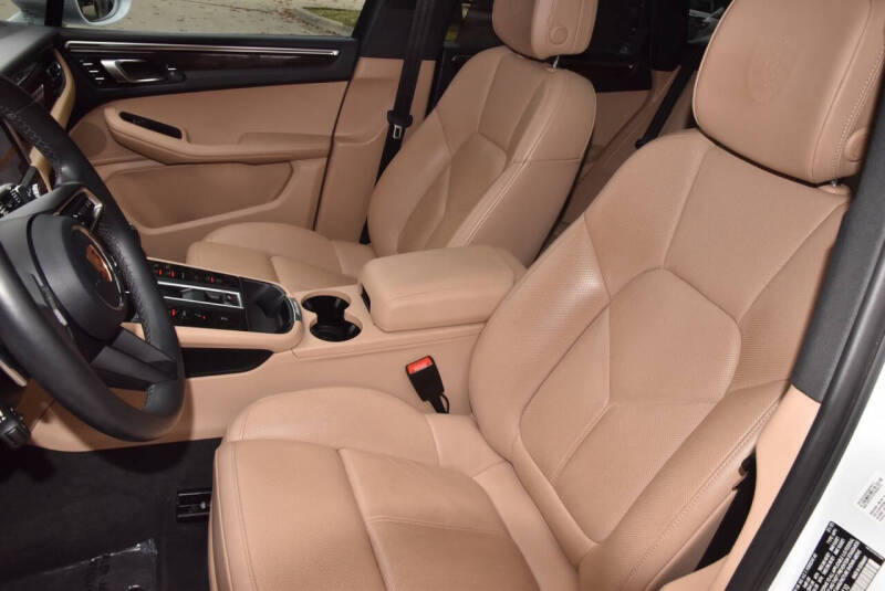 2023 Porsche Macan S