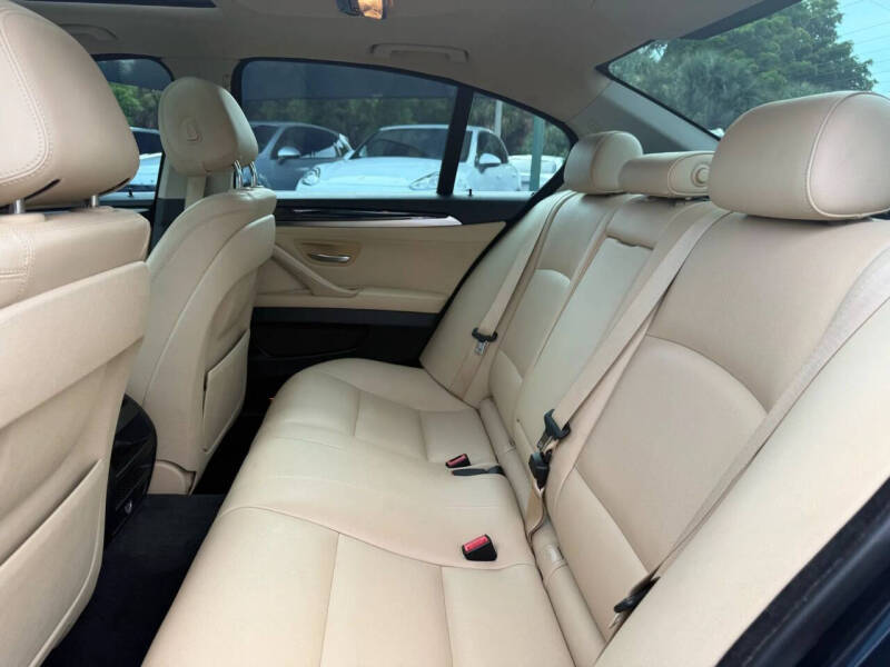 2016 BMW 5 Series 528i