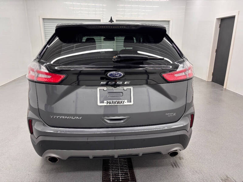 2021 Ford Edge Titanium